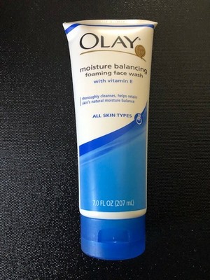 olay moisture balance foaming face wash